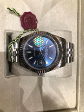 Charger l&#39;image dans la galerie, Rolex Datejust 41 Acier Inoxydable Cannelé / Jubilé / Bleu  126334-0002