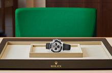 Charger l&#39;image dans la galerie, Rolex Cosmograph Daytona Or Blanc / Cerachrom / Argent / Oysterflex