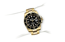 Charger l&#39;image dans la galerie, ROLEX Submariner Date Yellow Gold / Black / Cerachrom
